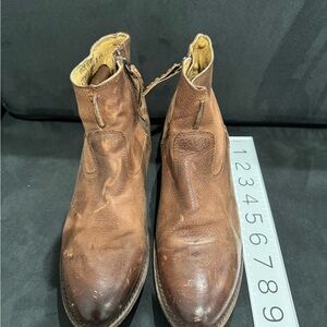 Frye boots, worn, size 7.5